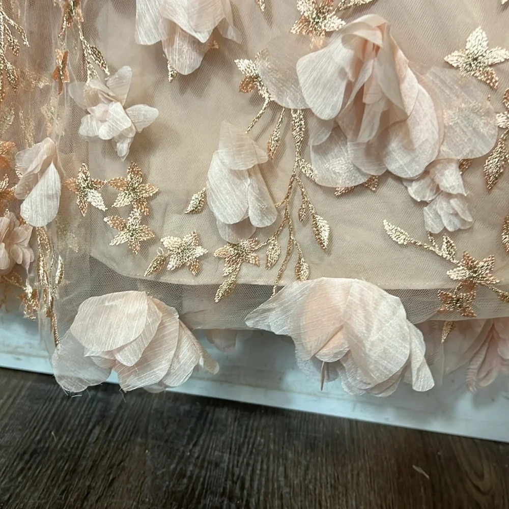 Marchesa Note V-Neck 3D Flora Dress in Soft Pink Size 6 - Picture 7 of 13